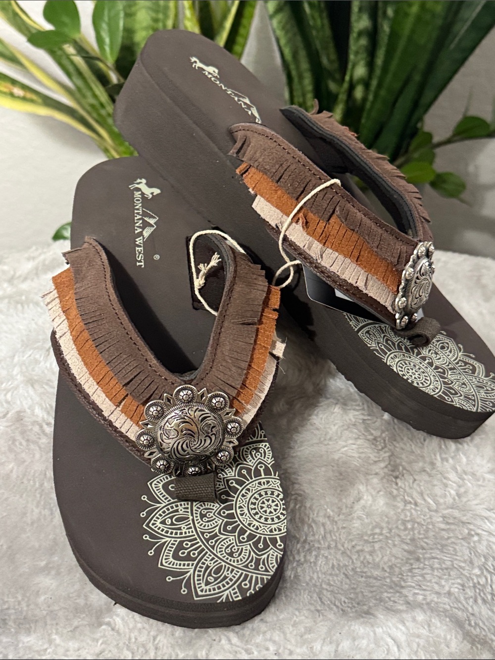 Montana West Brown Wedge w/Multi-Brown Fringe Center Concho-New! Women's Size 10